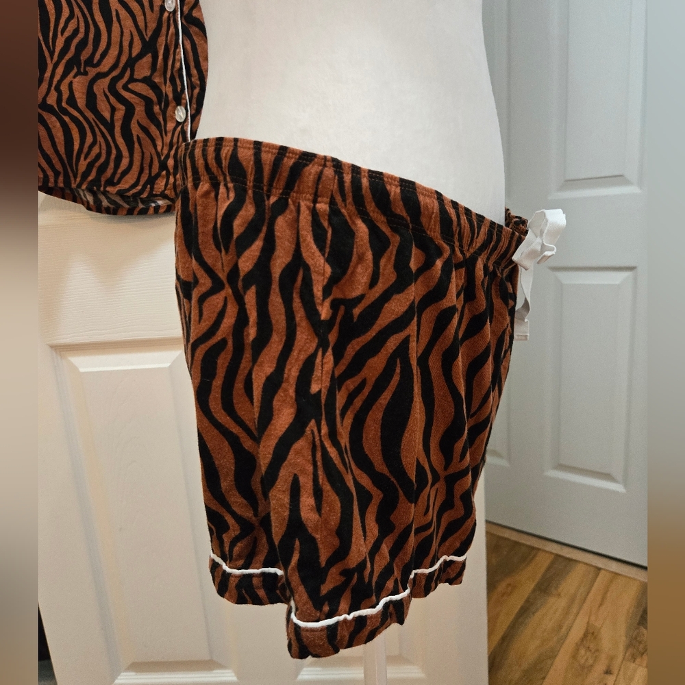 Zebra Print Button-Up Pajama Set, Size Large, Seeing Stars - Picture 9 of 15